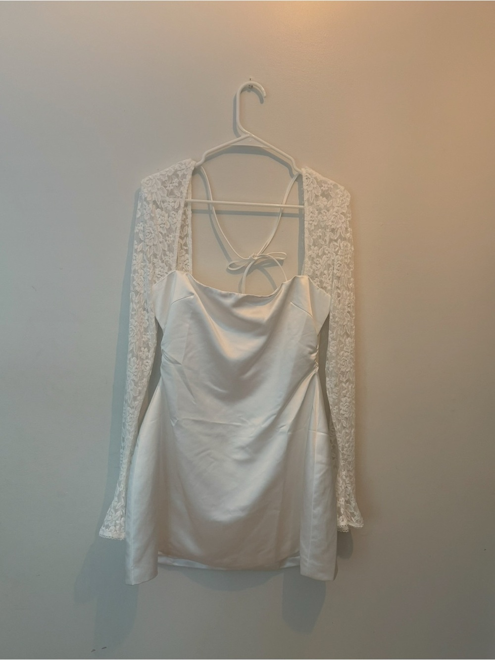 🤍 WHITE LACE SLEEVE MINI DRESS 🤍